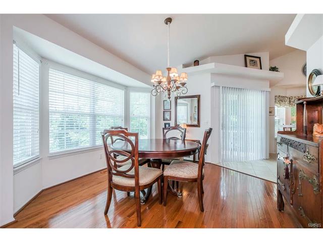 14 Briarcastle Ct, O'fallon, MO 63366 photo 9