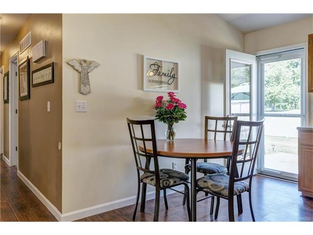 493 Chatham Dr, O'fallon, MO 63366 photo 8