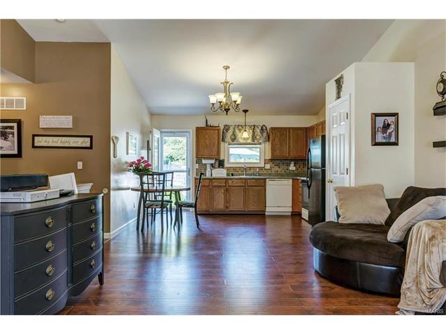 493 Chatham Dr, O'fallon, MO 63366 photo 7
