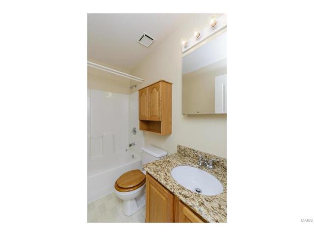 2 Royallcrest Ct, O'fallon, MO 63368 photo 16