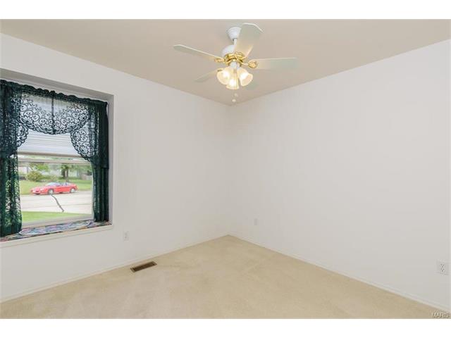 2 Royallcrest Ct, O'fallon, MO 63368 photo 25