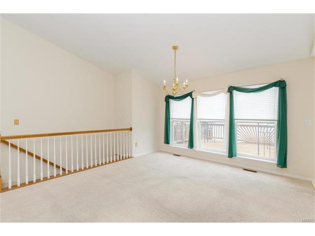 2 Royallcrest Ct, O'fallon, MO 63368 photo 9