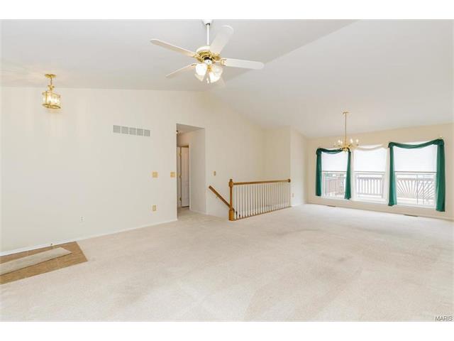 2 Royallcrest Ct, O'fallon, MO 63368 photo 7