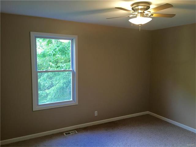 305 Wild Winds Dr, O'fallon, MO 63368 photo 4