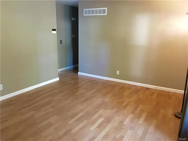 305 Wild Winds Dr, O'fallon, MO 63368 photo 3