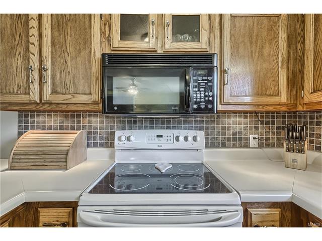 10 King Cir, O'fallon, MO 63366 photo 12