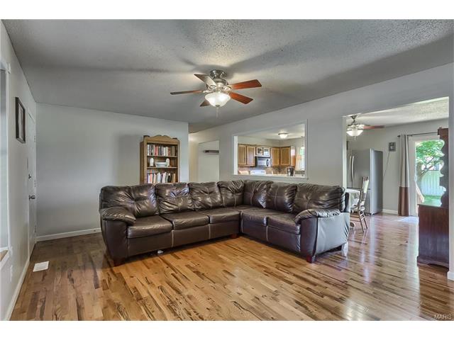 10 King Cir, O'fallon, MO 63366 photo 3
