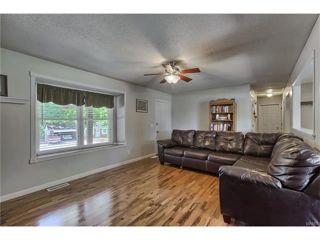 10 King Cir, O'fallon, MO 63366 photo 2