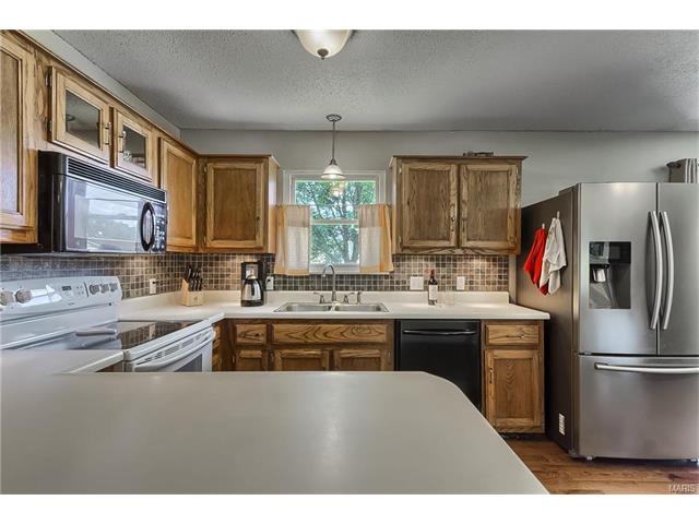 10 King Cir, O'fallon, MO 63366 photo 14