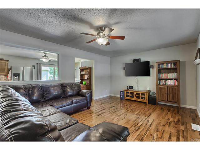 10 King Cir, O'fallon, MO 63366 photo 4