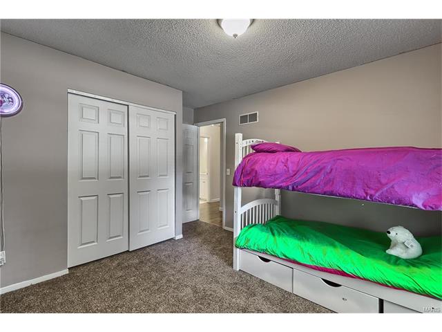 10 King Cir, O'fallon, MO 63366 photo 17