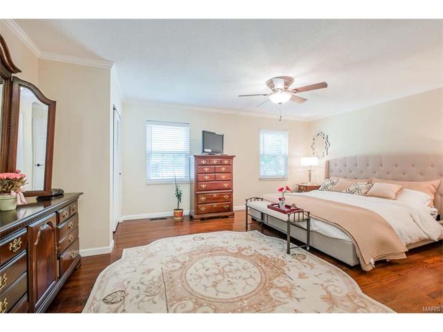 829 Wheelwright Dr, Ballwin, MO 63021 photo 42