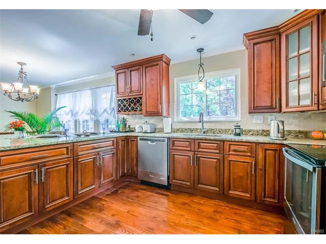 829 Wheelwright Dr, Ballwin, MO 63021 photo 23
