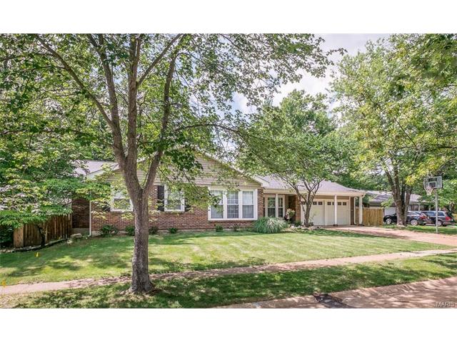 829 Wheelwright Dr, Ballwin, MO 63021 photo 2