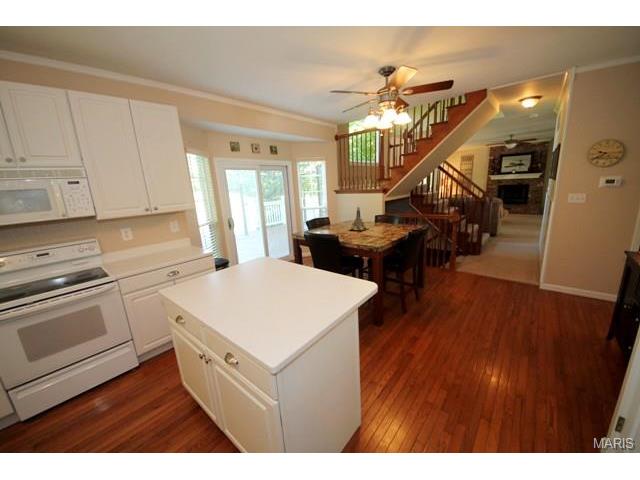 129 Arabian Path, Saint Peters, MO 63376 photo 11