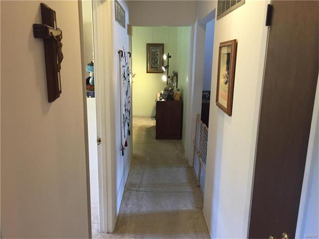 1241 Dorne Dr, Ballwin, MO 63021 photo 12