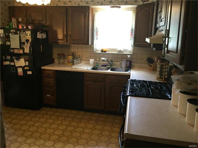 1241 Dorne Dr, Ballwin, MO 63021 photo 22