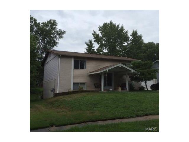 347 Sorrento Dr, Ballwin, MO 63021 photo 1