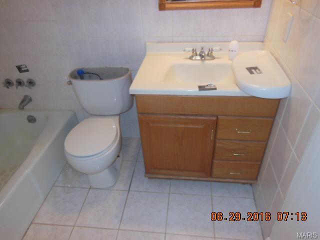 607 Riverside Dr, Saint Charles, MO 63304 photo 11