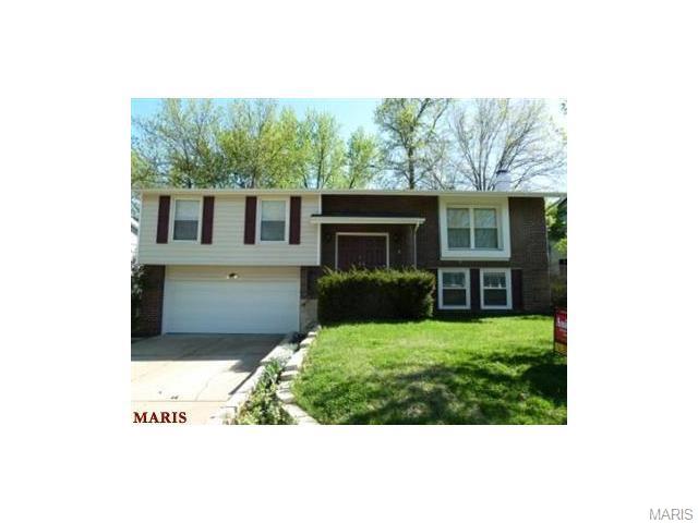 404 Sorrento Dr, Ballwin, MO 63021 photo 1