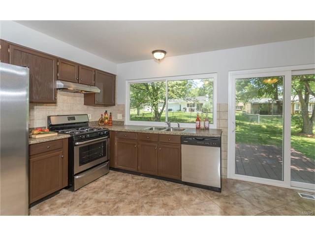 615 Twigwood Dr, Ballwin, MO 63021 photo 7