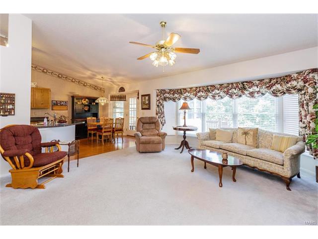 2146 Ingalls Cir, O'fallon, MO 63368 photo 4