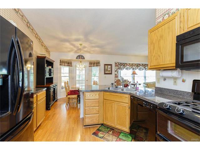 2146 Ingalls Cir, O'fallon, MO 63368 photo 7
