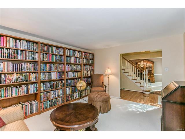 15517 Chequer Dr, Chesterfield, MO 63017 photo 4