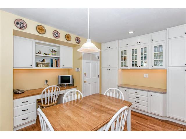 15517 Chequer Dr, Chesterfield, MO 63017 photo 12