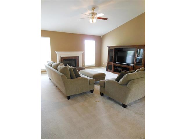 1024 Turtle Creek Dr, O'fallon, MO 63366 photo 8