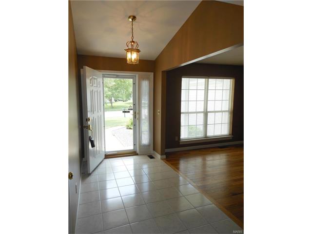 1024 Turtle Creek Dr, O'fallon, MO 63366 photo 3