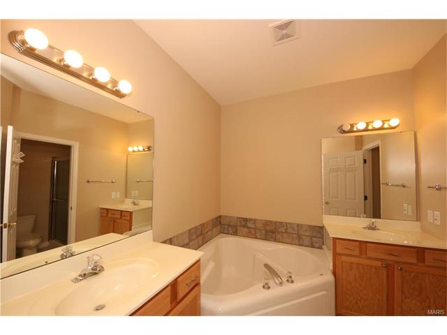 79 Eagle Cove Pl, Saint Charles, MO 63303 photo 13