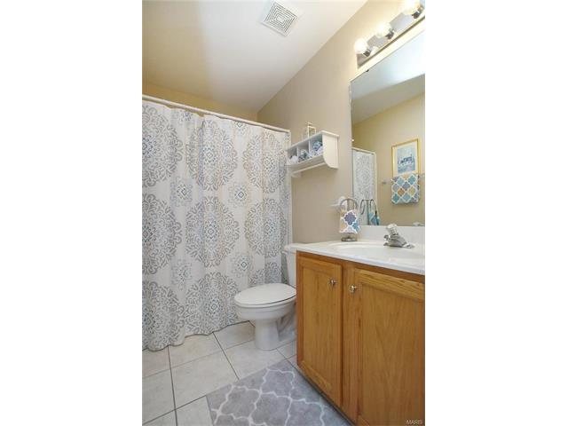 833 Castle Pines Dr, Ballwin, MO 63021 photo 31