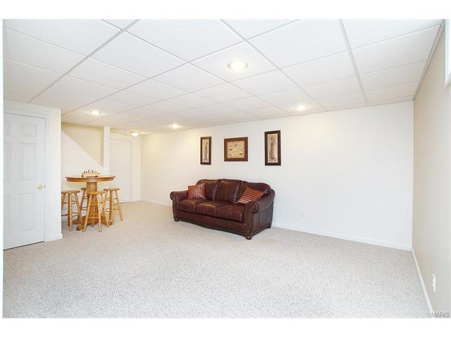 833 Castle Pines Dr, Ballwin, MO 63021 photo 33
