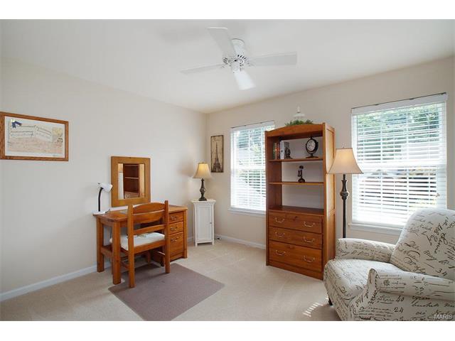 833 Castle Pines Dr, Ballwin, MO 63021 photo 30