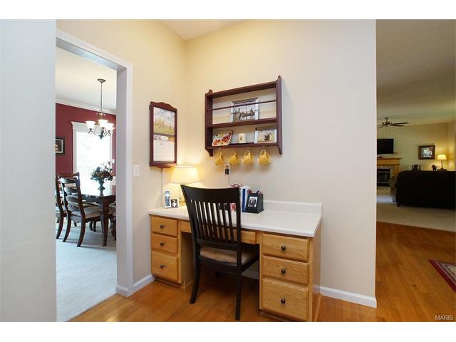 833 Castle Pines Dr, Ballwin, MO 63021 photo 18