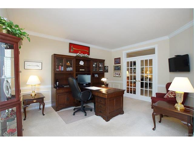 833 Castle Pines Dr, Ballwin, MO 63021 photo 3