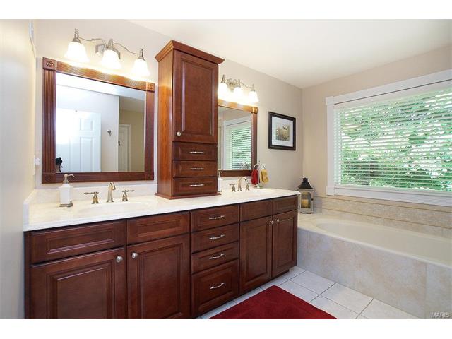 833 Castle Pines Dr, Ballwin, MO 63021 photo 24