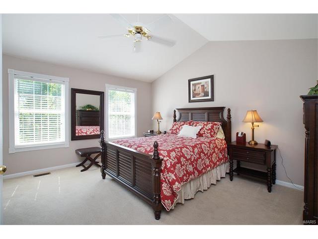 833 Castle Pines Dr, Ballwin, MO 63021 photo 22