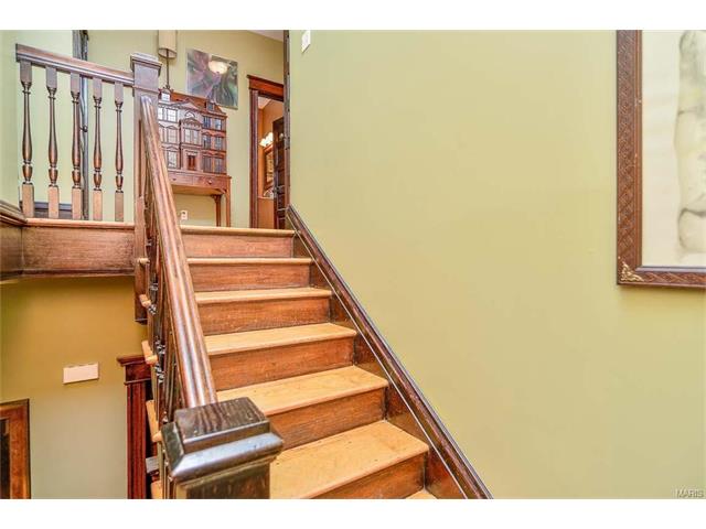 3670 Castleman Ave, Saint Louis, MO 63110 photo 16