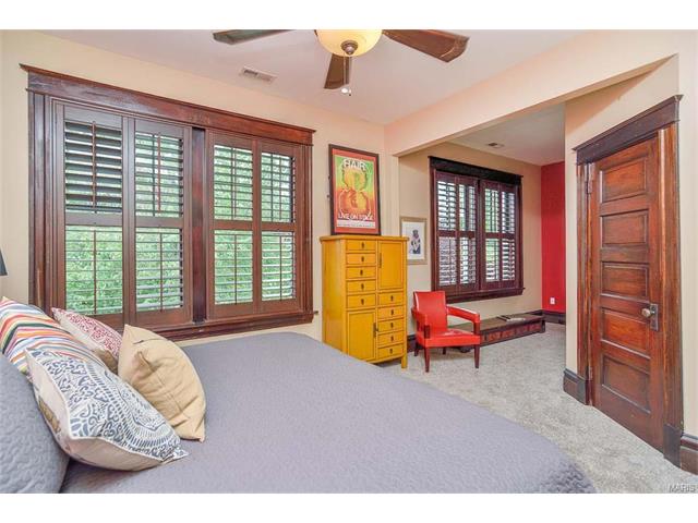 3670 Castleman Ave, Saint Louis, MO 63110 photo 20