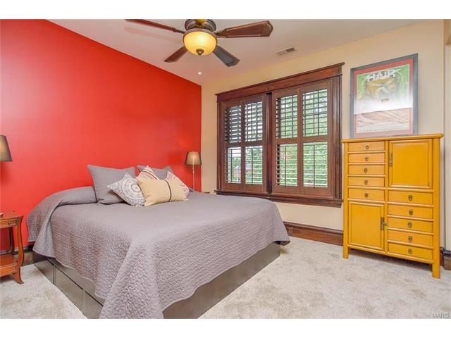 3670 Castleman Ave, Saint Louis, MO 63110 photo 18