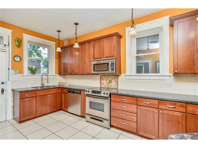 3670 Castleman Ave, Saint Louis, MO 63110 photo 13