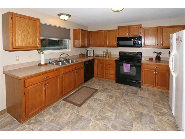 310 Bristol Pl, O'fallon, MO 63366 photo 8