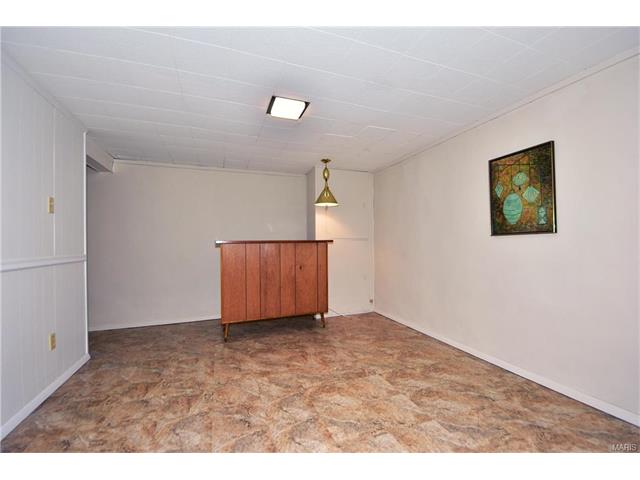 7133 Sharp Ave, Saint Louis, MO 63116 photo 13