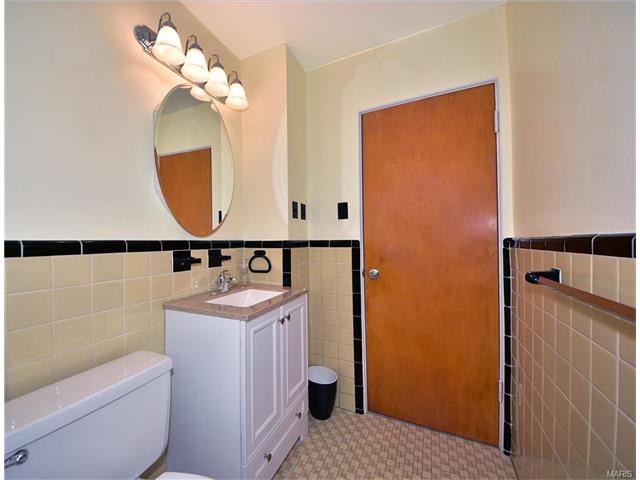 7133 Sharp Ave, Saint Louis, MO 63116 photo 12