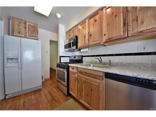 7133 Sharp Ave, Saint Louis, MO 63116 photo 7