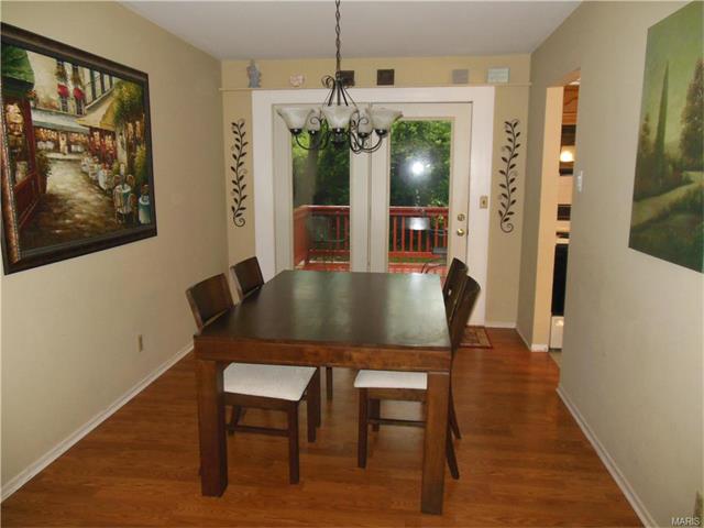 935 Brookvale Ter, Ballwin, MO 63021 photo 15