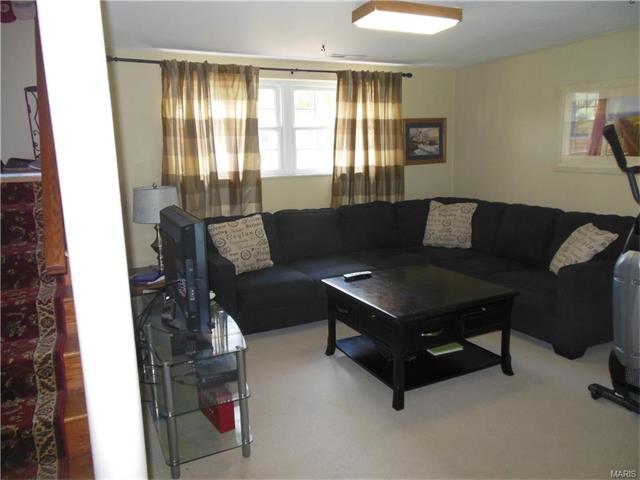 935 Brookvale Ter, Ballwin, MO 63021 photo 5