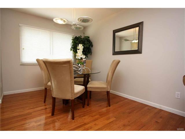 849 Forest Village Dr, Ballwin, MO 63021 photo 5